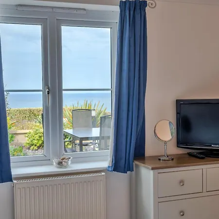 Finest Retreats - Blue Horizon Apartment St Ives (Cornwall)